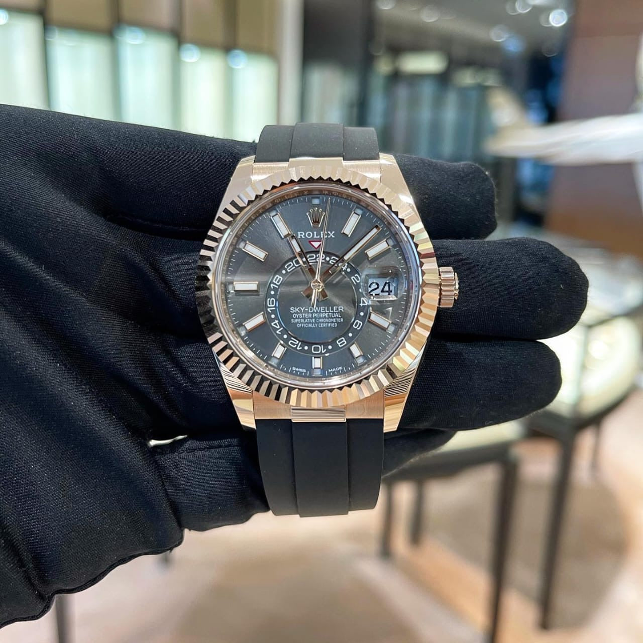 Rol_exOyster perpetual Sky Dweller "Automatic"