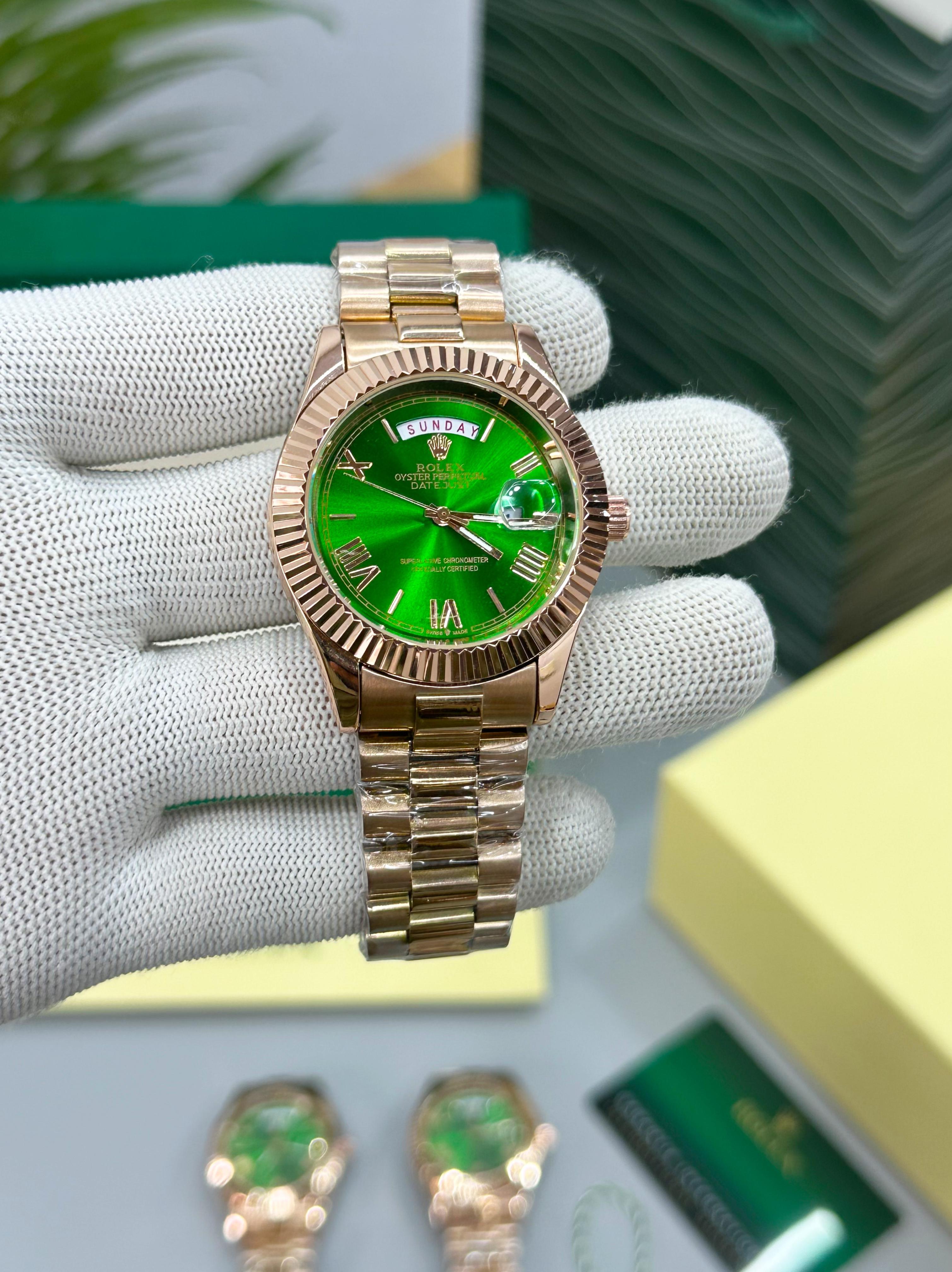 Role_xx day date green dial